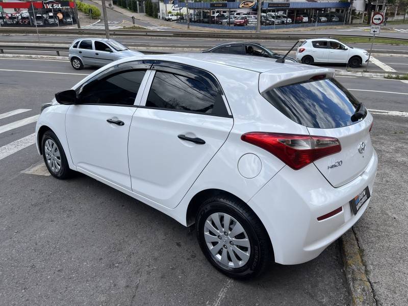 HYUNDAI - HB20 - 2016/2017 - Branca - R$ 49.900,00