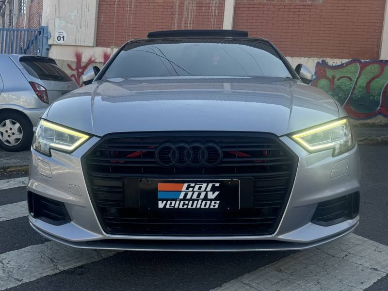 AUDI - A3 - 2019/2019 - Prata - R$ 154.900,00