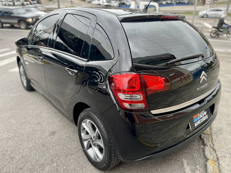 CITROËN - C3 - 2015/2016 - Preta - R$ 44.900,00