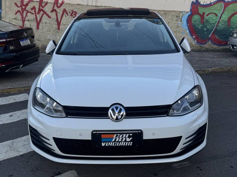 VOLKSWAGEN - GOLF - 2015/2015 - Branca - R$ 94.900,00