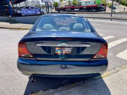 FORD - FOCUS - 2000/2001 - Azul - R$ 19.900,00