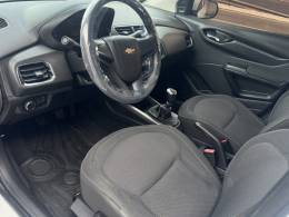 CHEVROLET - ONIX - 2013/2013 - Branca - R$ 43.800,00