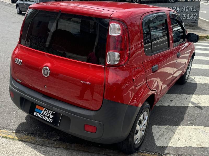 FIAT - UNO - 2012/2012 - Vermelha - R$ 27.900,00