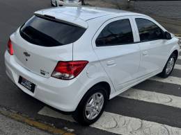 CHEVROLET - ONIX - 2013/2013 - Branca - R$ 43.800,00