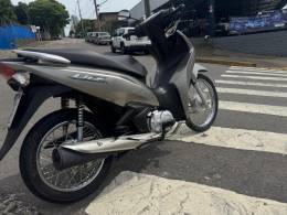 HONDA - BIZ 110I - 2022/2022 - Prata - R$ 13.900,00