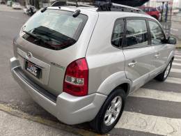 HYUNDAI - TUCSON - 2011/2012 - Dourada - R$ 42.900,00