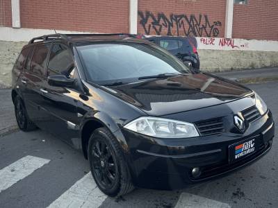 RENAULT - MÉGANE - 2008/2008 - Preta - R$ 28.900,00