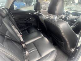 FORD - FOCUS - 2018/2018 - Branca - R$ 71.800,00