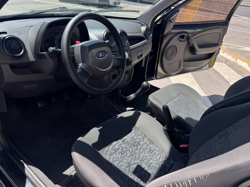 FORD - KA - 2010/2010 - Preta - R$ 18.900,00