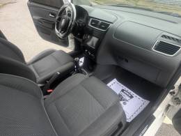 VOLKSWAGEN - FOX - 2011/2011 - Branca - R$ 31.800,00