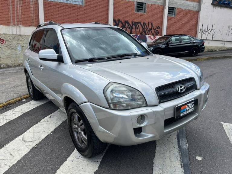 HYUNDAI - TUCSON - 2007/2007 - Prata - R$ 38.900,00