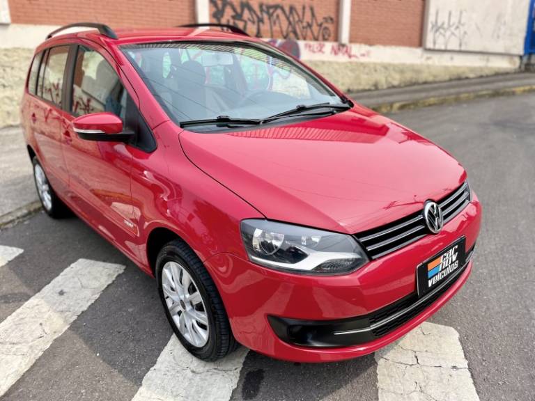 VOLKSWAGEN - SPACEFOX - 2012/2013 - Vermelha - R$ 42.900,00