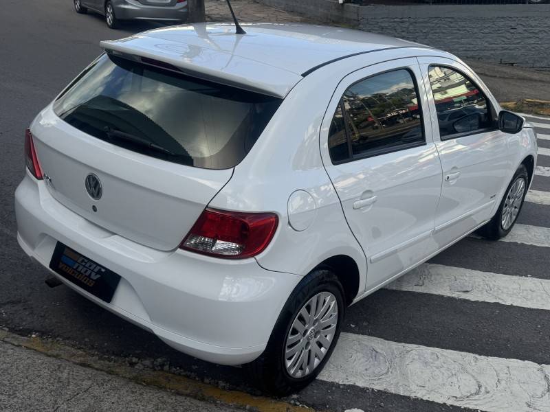VOLKSWAGEN - GOL - 2010/2011 - Branca - R$ 28.900,00