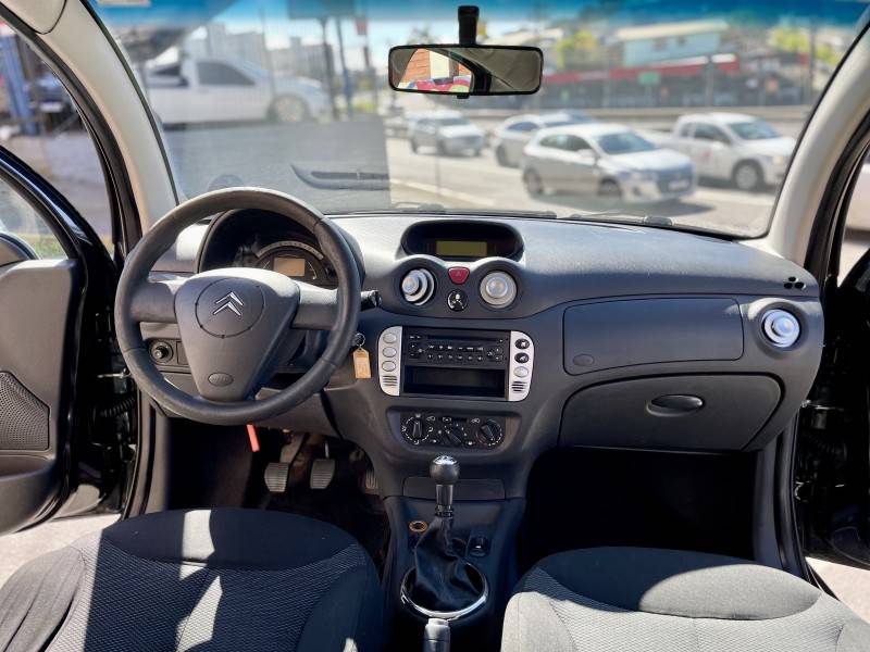CITROËN - C3 - 2010/2011 - Preta - R$ 25.900,00