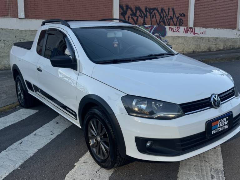 VOLKSWAGEN - SAVEIRO - 2014/2014 - Branca - R$ 59.900,00