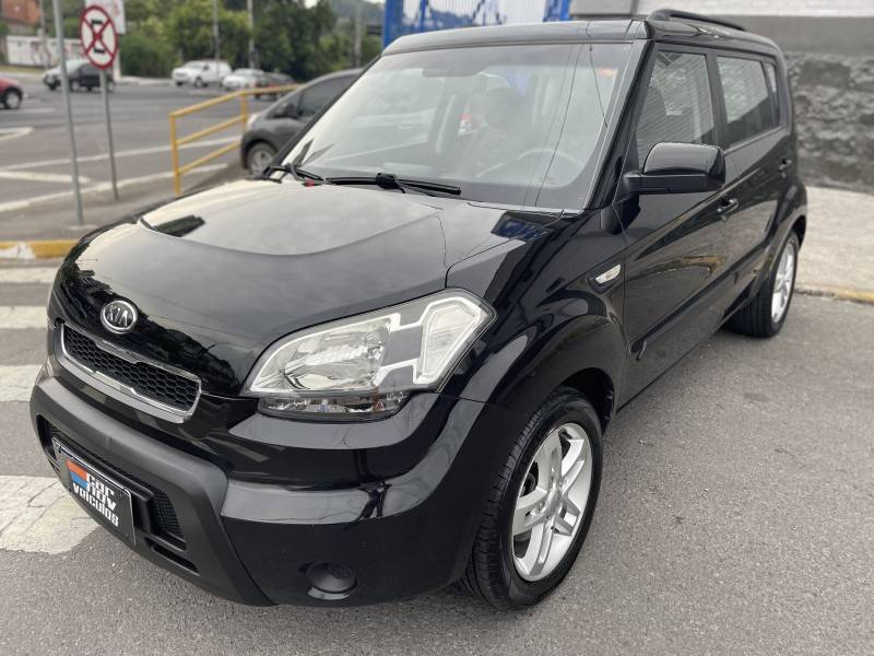 KIA MOTORS - SOUL - 2011/2012 - Preta - R$ 41.900,00