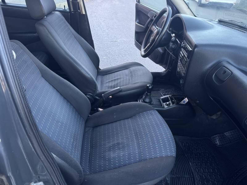 VOLKSWAGEN - GOL - 2003/2003 - Cinza - R$ 14.900,00