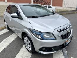 CHEVROLET - ONIX - 2012/2013 - Prata - R$ 41.900,00