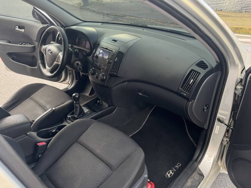 HYUNDAI - I30 - 2012/2012 - Prata - R$ 44.900,00