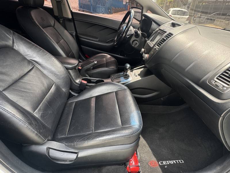 KIA MOTORS - CERATO - 2014/2014 - Branca - R$ 67.800,00