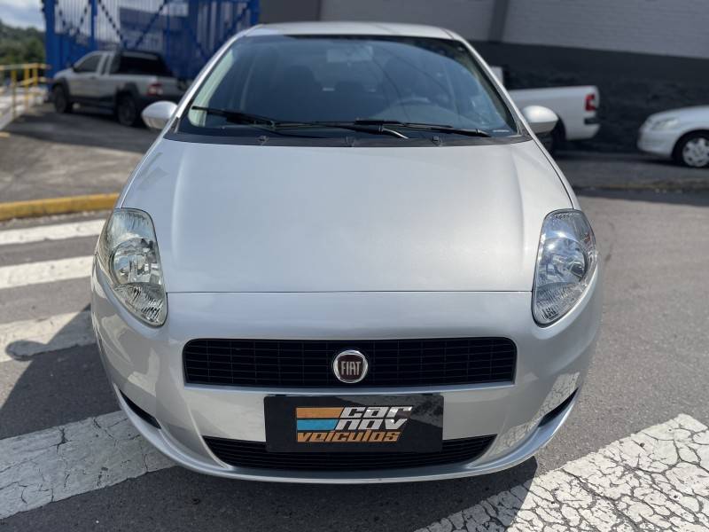 FIAT - PUNTO - 2011/2012 - Prata - R$ 36.900,00