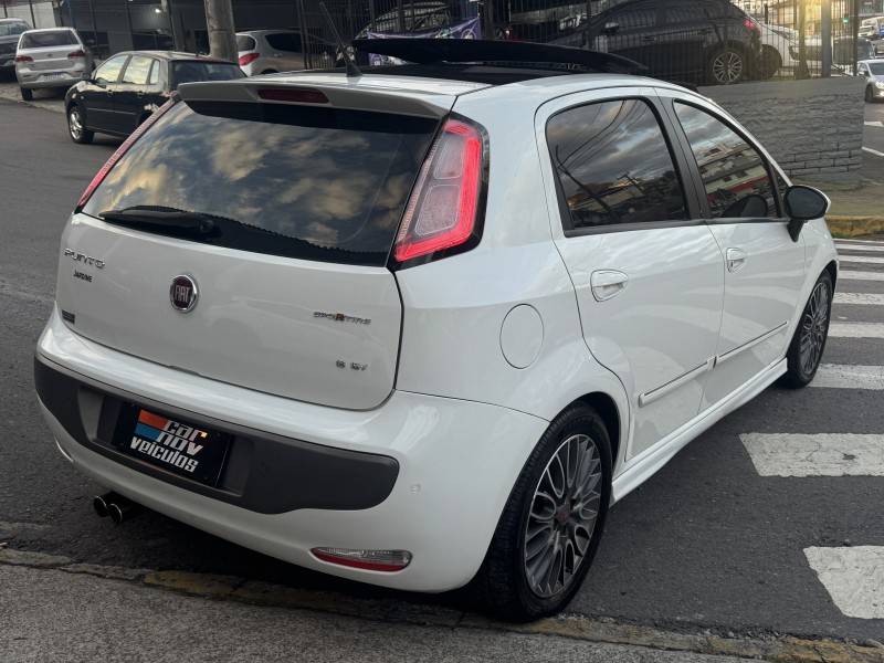 FIAT - PUNTO - 2013/2013 - Branca - R$ 47.900,00