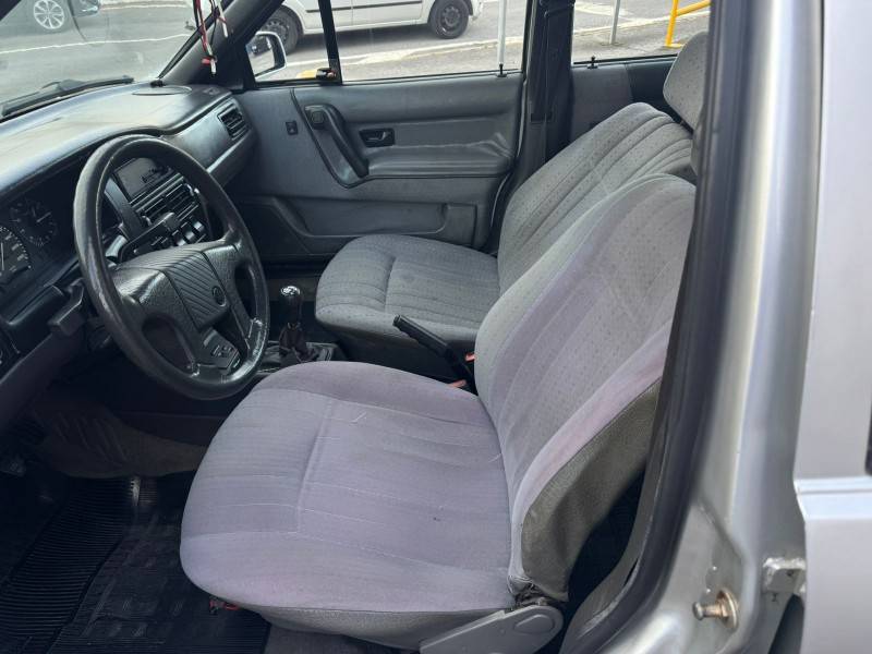 VOLKSWAGEN - SANTANA - 1994/1995 - Prata - R$ 14.900,00