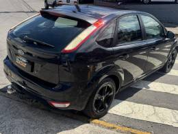 FORD - FOCUS - 2010/2011 - Preta - R$ 41.900,00