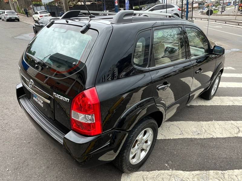 HYUNDAI - TUCSON - 2010/2010 - Preta - R$ 44.900,00