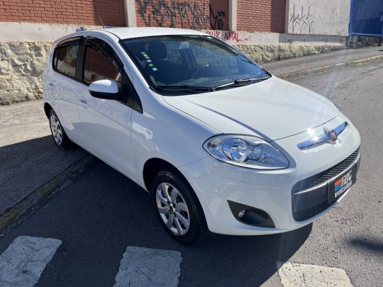 FIAT - PALIO - 2017/2017 - Branca - R$ 45.900,00