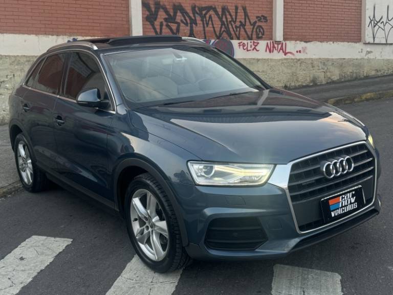 AUDI - Q3 - 2016/2016 - Azul - R$ 105.800,00