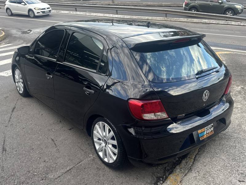 VOLKSWAGEN - GOL - 2009/2010 - Preta - R$ 28.900,00