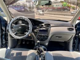 FORD - FOCUS - 2000/2001 - Azul - R$ 19.900,00