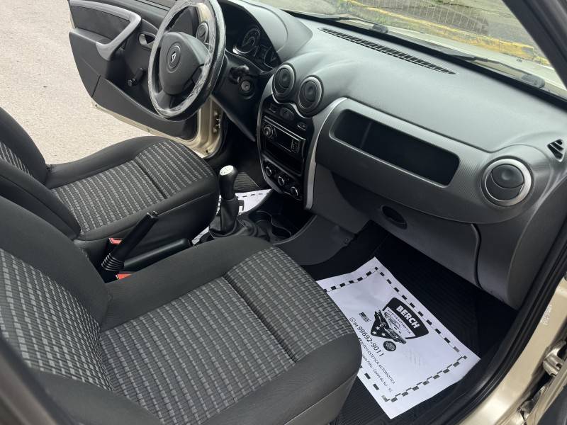 RENAULT - SANDERO - 2012/2012 - Outra - R$ 29.900,00